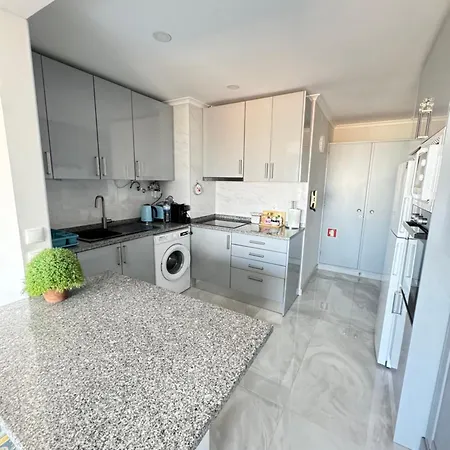 아파트 Ocean View - Amazing Sunset - Modern Style - Pool & 200m To *