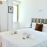 Apartament Ocean View - Amazing Sunset - Modern Style - Pool & 200m To *