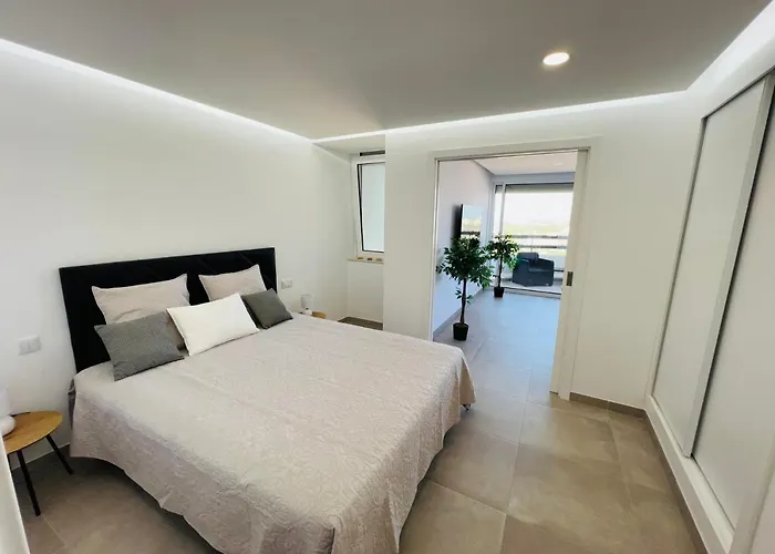 Apartment Ocean View - Amazing Sunset - Modern Style - Pool & 200m To